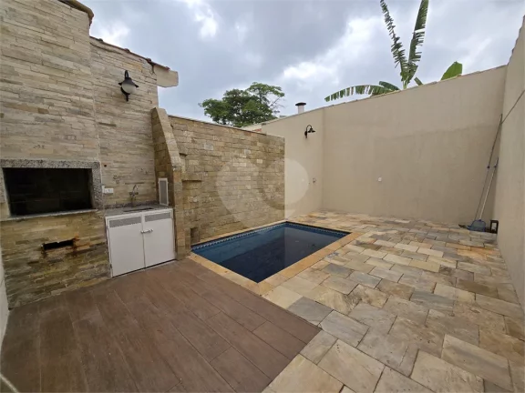 Imagem Casa à venda com 3 quartos, sendo 1 suíte, em Vila São Francisco, São Paulo - SP