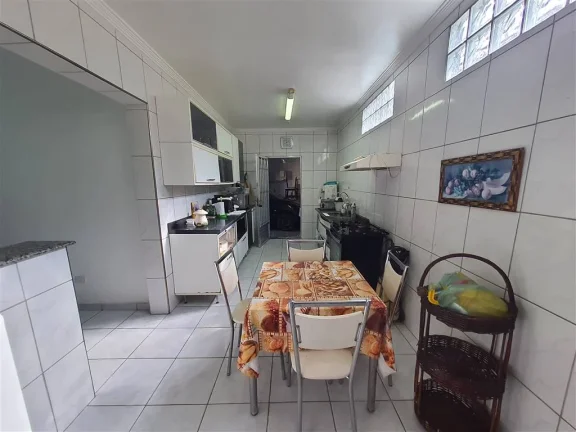 Imagem Casa dormitórios com ampla garagem na Vila Tupi em Praia Grande