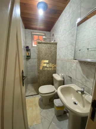 Imagem CASA À VENDA NA PONTA DA FRUTA COM 3 QUARTOS SENDO 1 SUÍTE