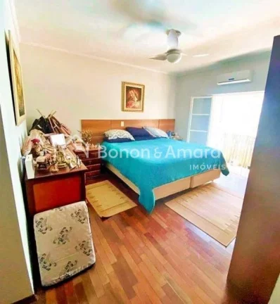 Imagem Linda casa térrea a venda, localizada em uma bela avenida arborizada da Cidade Universitária, pró...