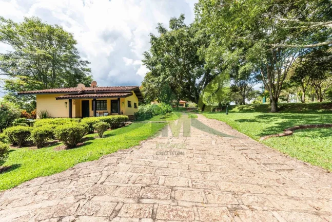 Imagem Propriedade Excepcional em Piracaia: Luxo e Natureza ao Seu Alcance