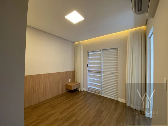 Imagem Casa á Venda _ Resid Altos Castelo - R$ 745.000 _ Araçariguama SP