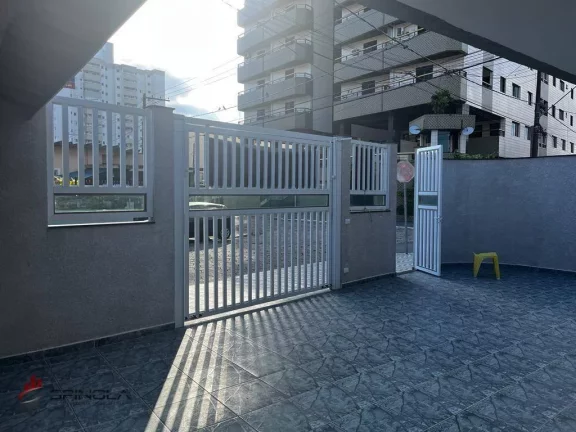 Imagem Sobrado com 2 dormitórios à venda, 117 m² por R$ 580.000,00 - Aviação - Praia Grande/SP