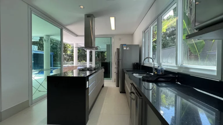 Imagem Casa Moderna e Decorada á venda na Riviera - Módulo 5
