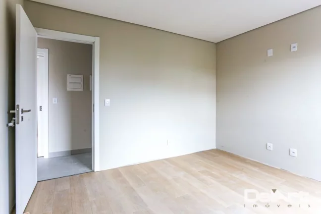 Imagem Apartamento NOVINHO - Espaçoso - Semi-mobiliado -ótima localização - Rio Negro/Pr.