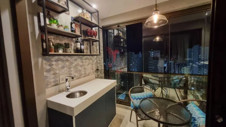 Imagem Apartamento com dois quartos andar alto no Brisamar