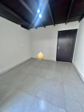 Imagem Salão Comercial na Avenida 24 de Outubro