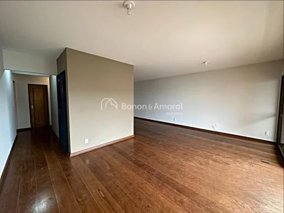 Imagem Viva com conforto e elegância neste amplo apartamento de 289m², ocupando andar inteiro, em uma das...