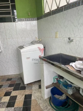 Imagem ...lt;br...gt;Linda casa localizada no Centro de Guaratinguet...aacute;, pr...oacute;xima a diversos...