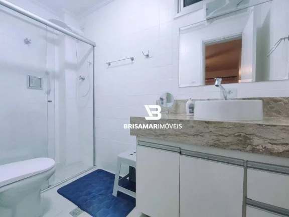 Imagem PITANGUEIRAS- UMA QUADRA DO MAR , LOCALIZAÇÃO ESPETACULAR , GARAGEM NO PRÉDIO.