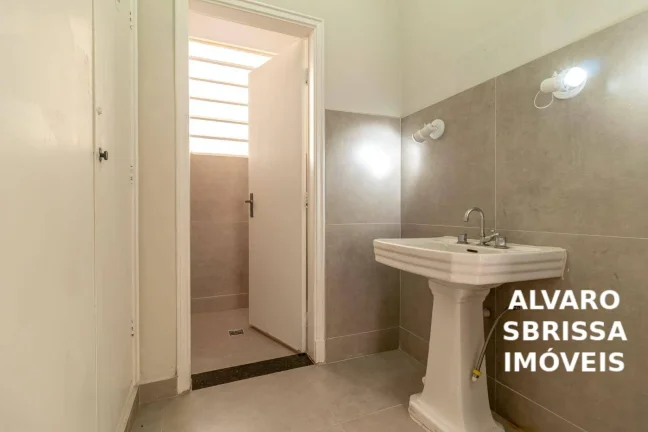 Imagem Casa ampla perfeita para clínicas, consultórios, laboratórios ou escolas em uma das principais ruas de Itu SP