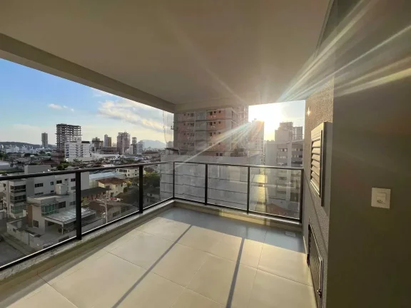 Imagem Apartamento com 3 dormitórios sendo 1 suíte e 2 vagas em Balneário Perequê/SC