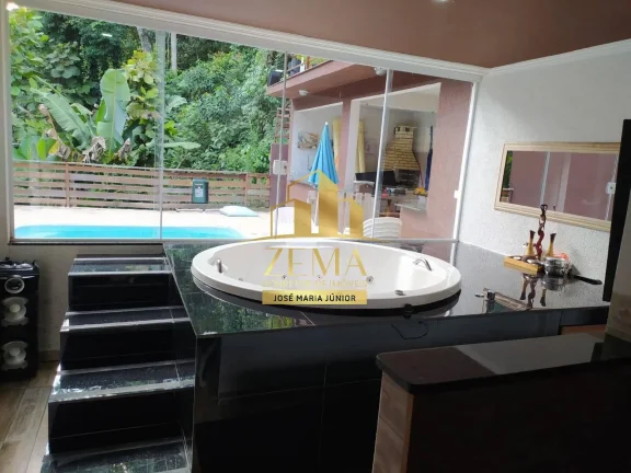 Imagem Casa em condominio, Aruã, 194 m2, 300m2, jacuzzi, 04 dorms (02St), piscina