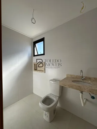 Imagem Apartamento de 2 dormitório, sendo 2 suítes e 2 vagas de garagem privativas. No bairro Canto do Forte
