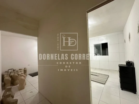 Imagem Oportunidade Única! Vende-se Ponto Comercial com 3 Andares
