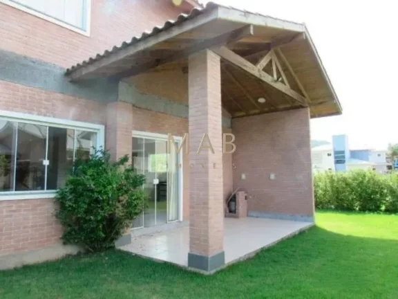 Imagem Casa em Condomínio de Alto Padrão em São João do Rio Vermelho - Florianópolis-SC: 4 quartos, 2 suítes, 2 salas, 3 banheiros, 1 vaga, 200m².