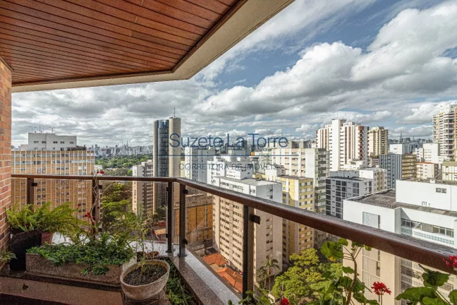 Imagem Apartamento com 217 m², um por andar, 04 suítes, sendo 03 com terraços e a master com closet, hid...