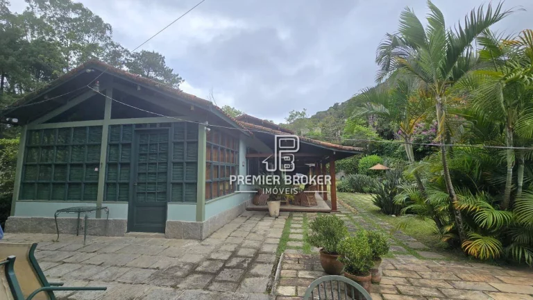 Imagem Casa à venda, 226 m² por R$ 1.250.000,00 - Bom Retiro - Teresópolis/RJ