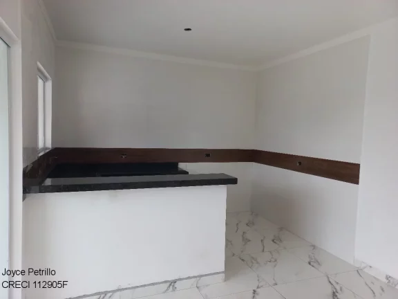 Imagem Casa Nova e Moderna com Piscina à Venda em Peruíbe.