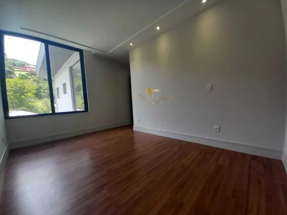 Imagem Casa em Condomínio para Venda em Teresópolis / RJ no bairro Green Valley