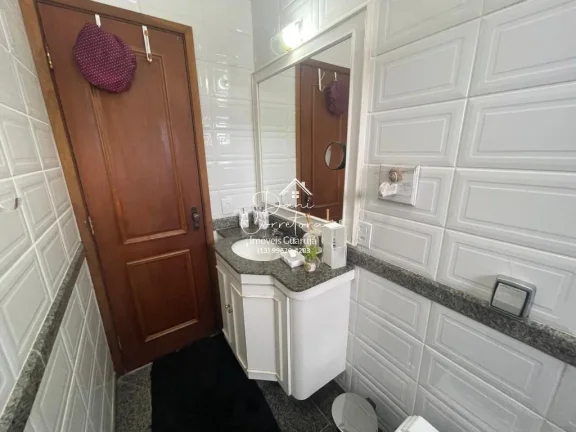 Imagem Apartamento a 150 metros da praia da Enseada com 3 dormitórios, suíte, 2 vagas, Guarujá-SP: 127m², 1 suíte, 2 salas, 2 banheiros e vaga de garagem