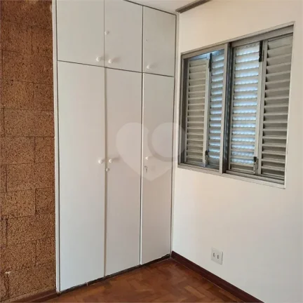 Imagem Apartamento à venda com 2 quartos no condomínio Edifício Guaracá, São Paulo - SP
