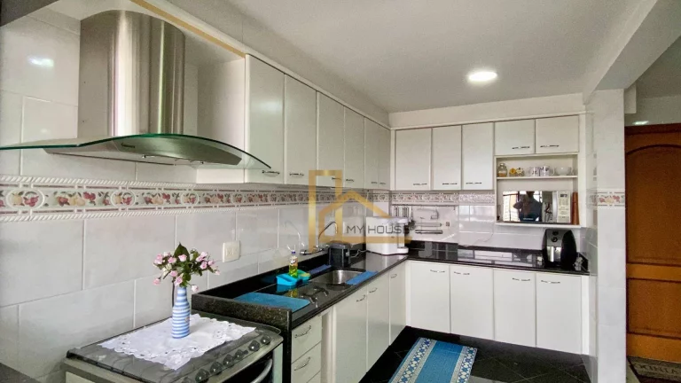 Imagem Apartamento dos Sonhos na Avenida Principal de Teresópolis – Andar Alto, Varanda Ampla e Lazer Completo!