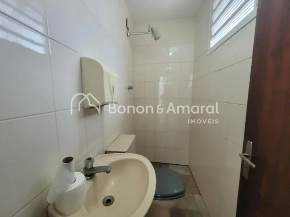 Imagem Excelente sobrado comercial para locação, localizado em rua de grande fluxo de veículos e pedestr...