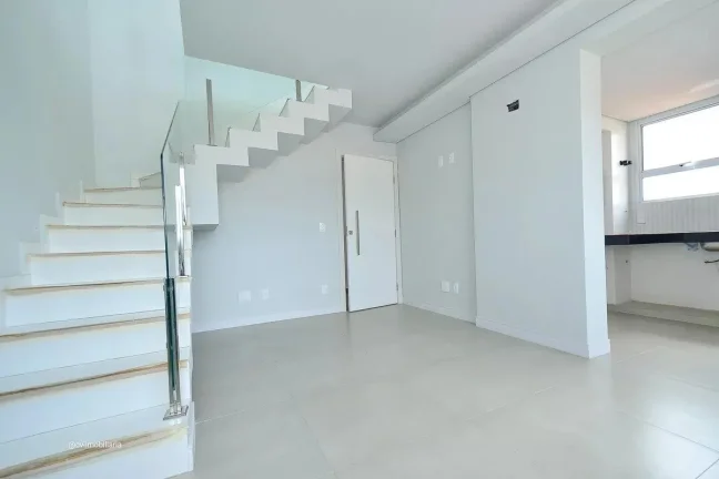 Imagem Incrível cobertura à venda no bairro Santa Inês, em Belo Horizonte. Com uma área privativa de 14...