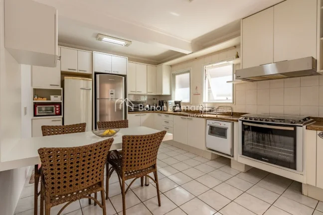 Imagem Descubra esta casa aconchegante, ampla e moderna!

Procurando um lar que combina estilo, conforto e ...