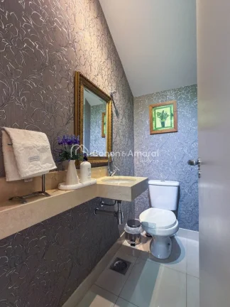 Imagem Casa com excelente padrão de acabamento em condomínio unindo conforto, privacidade e funcionalidad...