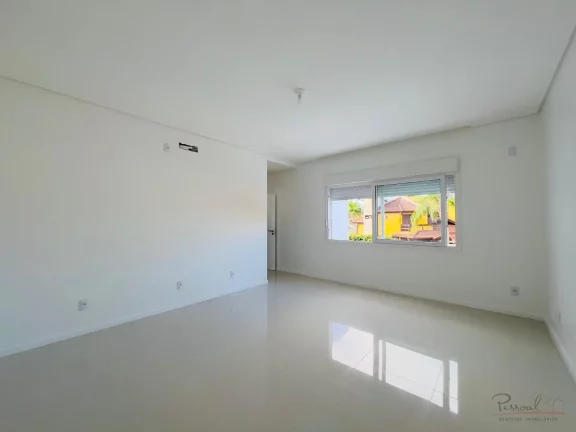 Imagem Apresentamos uma magnífica casa ampla e semi-nova localizada em Jurerê Internacional, um dos desti...