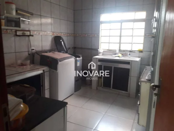 Imagem Casa com 3 dormitórios à venda, 200 m² por R$ 480.000 - Ferreira da Costa - Itumbiara/GO