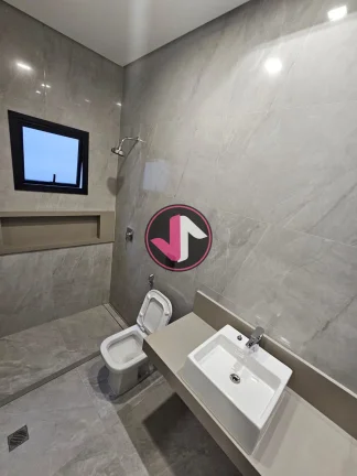 Imagem Venda Incrível em Cuiabá: Casa Neoclássica no Condomínio Villa Jardim Descubra o luxo e a elegâ...