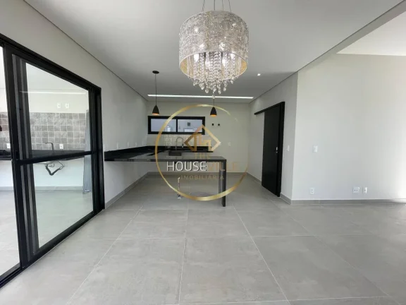 Imagem Casa Sobrado, 3 Dormitórios ( 1 suíte), piscina, 4 vagas, Cond. Malibu.