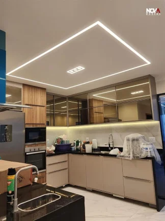 Imagem Esta magnífica casa oferece 5 suítes, sendo 1 suíte master com closet e banheira, perfeita para q...