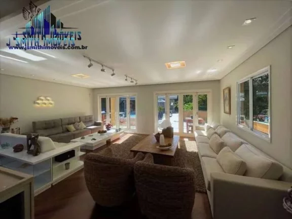 Imagem Linda casa no Miolo Granja. 5 suítes, piscina, gourmet, quadra tênis!
