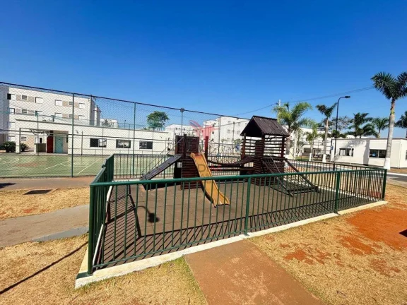 Imagem APTO 4º ANDAR, COND COM PISCINA, 2 VAGAS