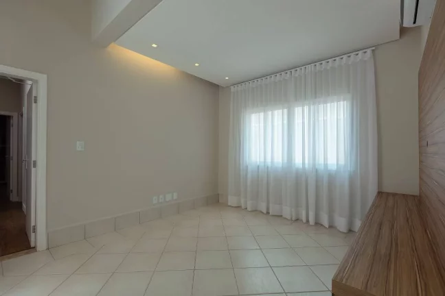 Imagem Casa com 4 dormitórios à venda no Alphaville Campinas/SP