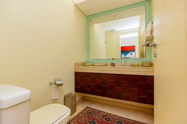 Imagem Luxuosa Cobertura Duplex à Venda em São Paulo - Pacaembu: 3 Quartos, 3 Suítes, 3 Salas, 6 Banheiros, 6 Vagas de Garagem, 1.175m² de Área - Um Espetáculo de Residência!