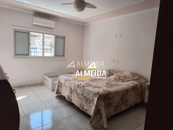 Imagem Casa com 3 dormitórios à venda, 280 m² por R$ 810.000,00 - Ajapi - Rio Claro/SP