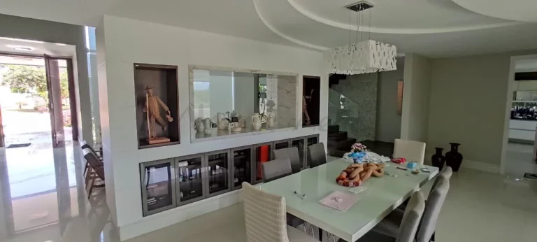 Imagem Casa duplex no Condomínio Morada do Rio: Luxo e conforto em Mosqueiro, Aracaju-SE! 5 quartos, 4 suítes, 3 salas, 7 banheiros, 6 vagas e 700m².