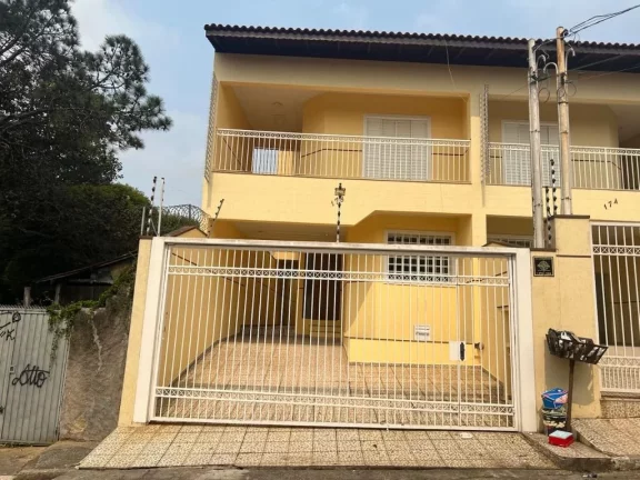 Imagem Sobrado com 3 dormitórios à venda, 170 m² por R$ 750.000,00 - Centro - Ferraz de Vasconcelos/SP