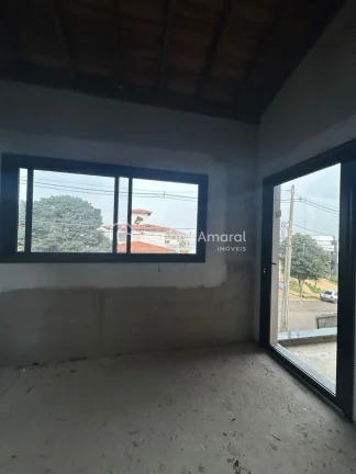 Imagem Oportunidade Imperdível! Sobrado Semiacabado à Venda no Condomínio Terras do Cancioneiro

Está p...