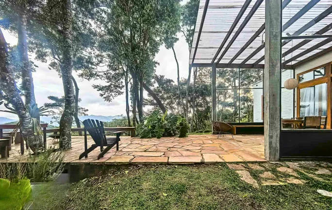 Imagem Design e Natureza: A Obra de Carlos Verna na Serra da Mantiqueira