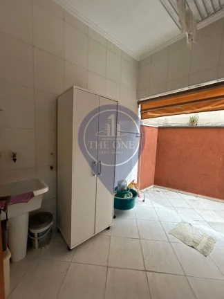 Imagem Casa em Condomínio à venda em Bosque da Saúde, São Paulo-SP: 2 quartos, 2 suítes, 3 banheiros, 2 vagas, 142m²!