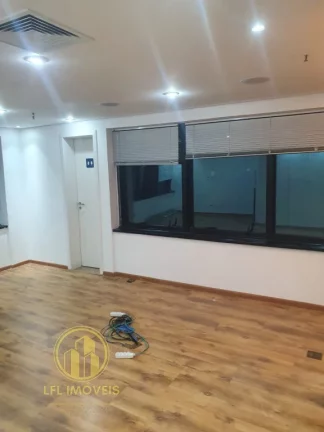 Imagem Espaço Comercial Premium no Coração do Itaim Bibi com 3 vagas de estacionamento.