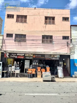 KITNET TRÊS CÔMODOS PROXIMO MERCADO CENTRAL E IGREJA DA SÉ
