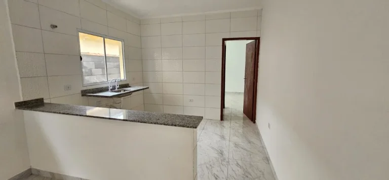 Imagem Casa para Venda em Itanhaém, Nova Itanhaém (Interior), 2 dormitórios, 1 suíte, 1 banheiro, 2 vagas