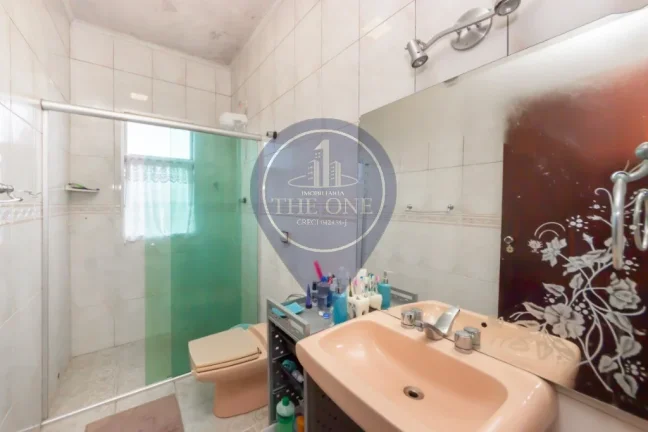 Imagem Casa à venda em São Paulo-SP, bairro Jardim Pinheiros: 3 quartos, 1 suíte, 2 salas, 3 banheiros, 2 vagas, 124m². Confira!